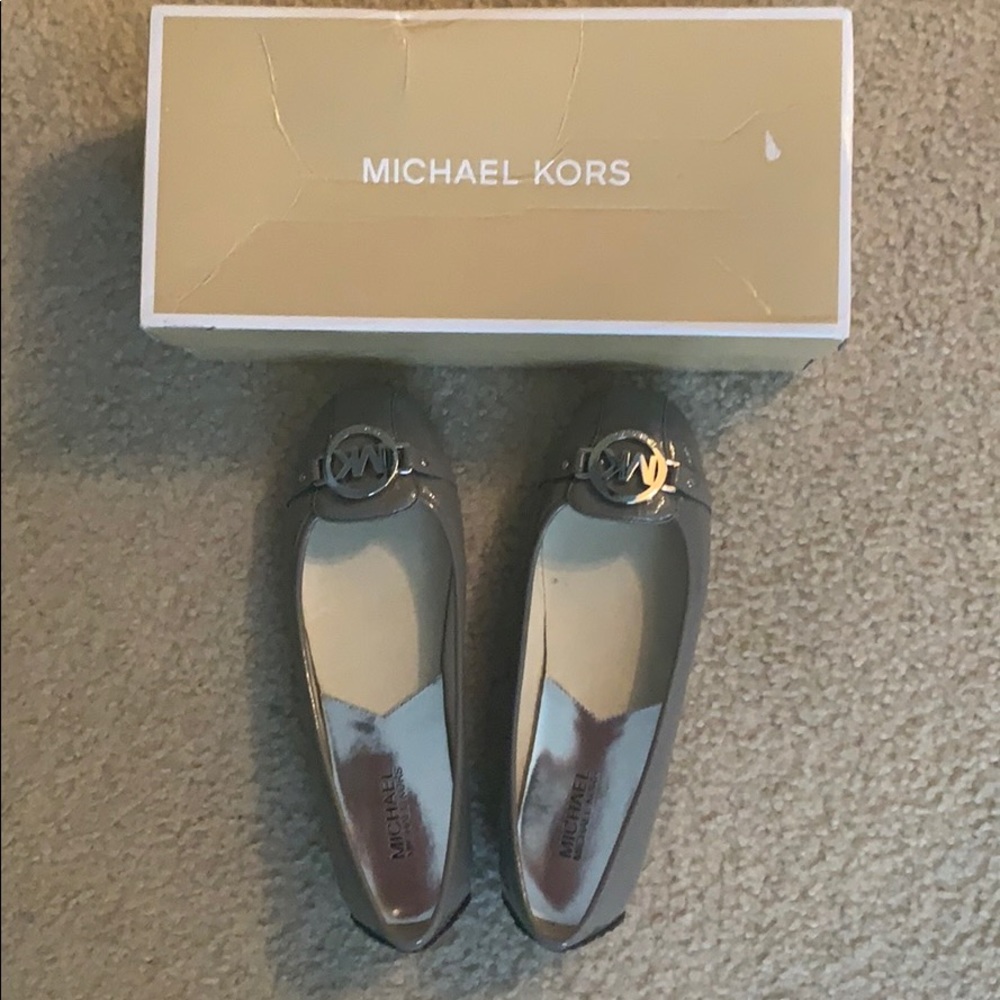 NIB Michael Michael Kors Signature Loafers